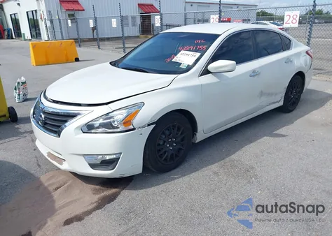 2015 Nissan Altima 2.5/2.5 S/2.5 Sl/2.5 Sv из США, поврежденный, VIN 1N4AL3AP4FN364254